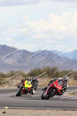 media/Nov-16-2025-Race Pace (Sun) [[8c5fa54630]]/Non Verified Riders (1st 20 Minutes)/5-Turn 15 (110pm)/